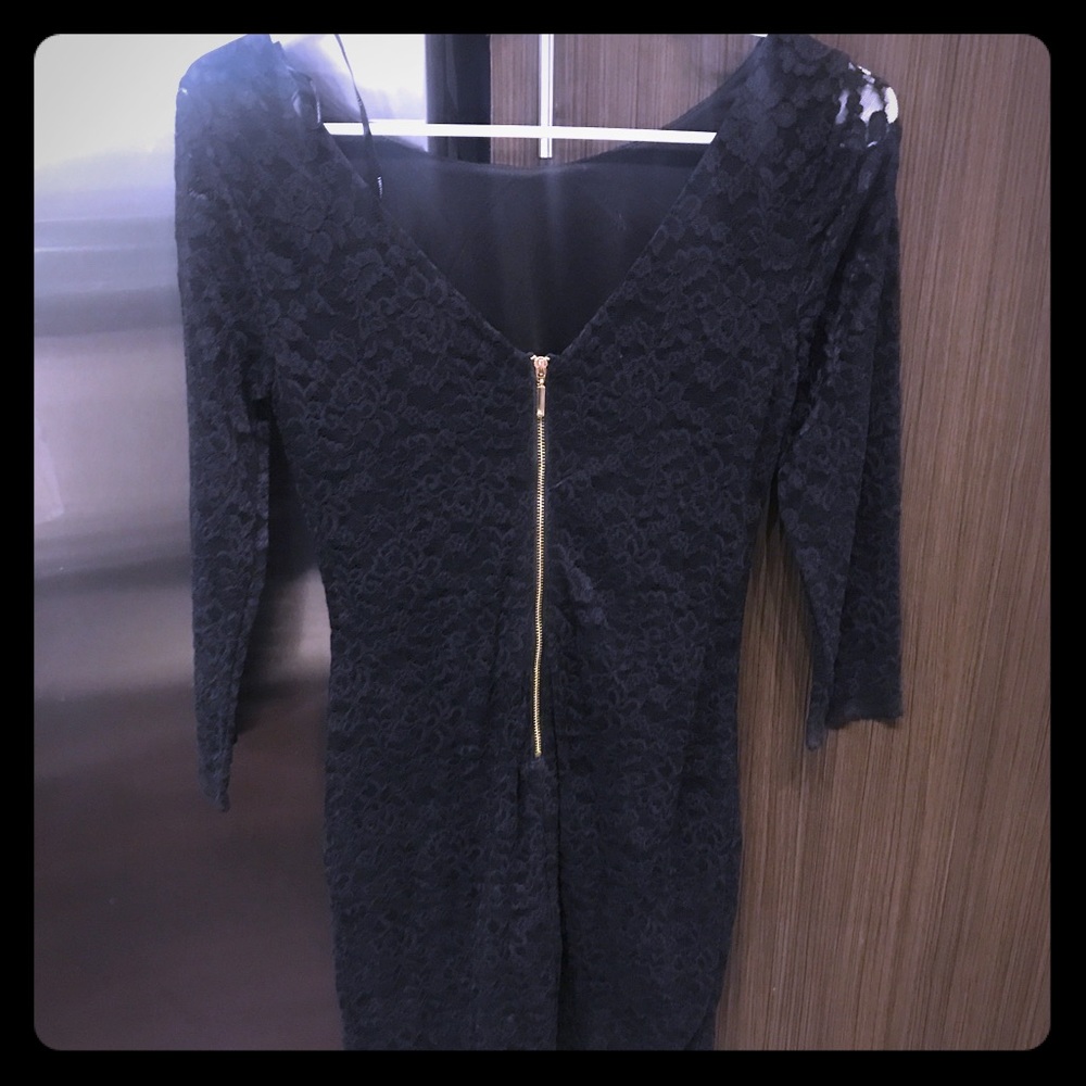Black lace bodycon dress!